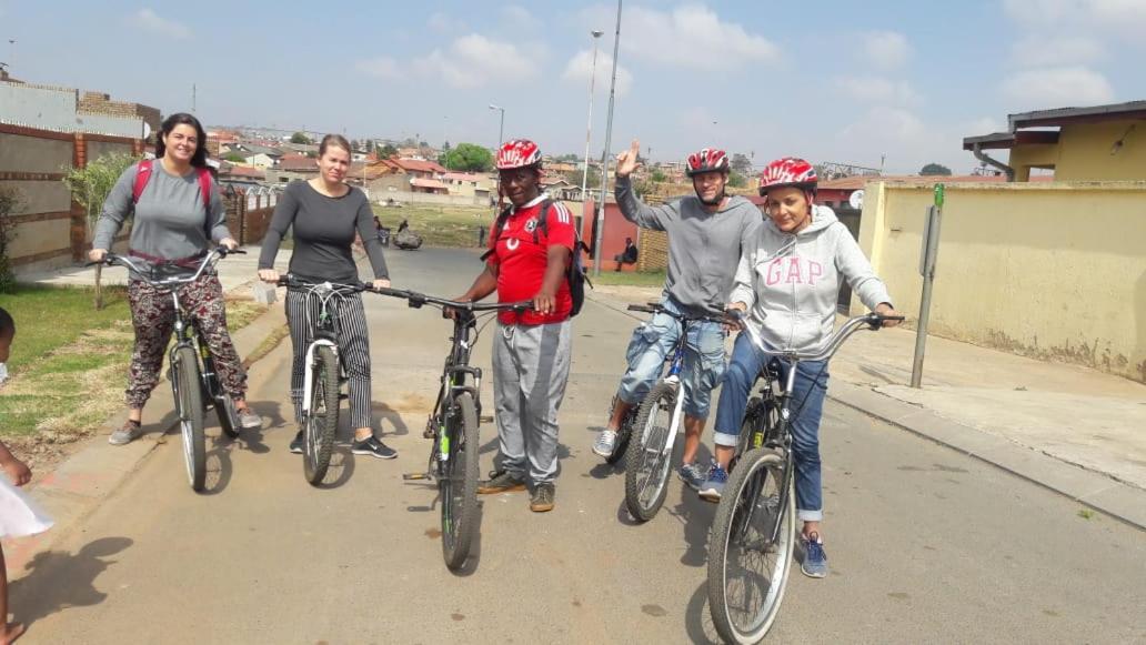 ソウェト Authentic Bicycle Tours And Backpackersホステル エクステリア 写真