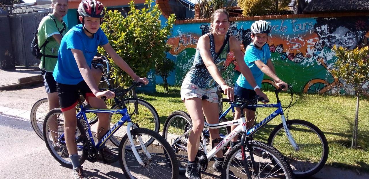 ソウェト Authentic Bicycle Tours And Backpackersホステル エクステリア 写真