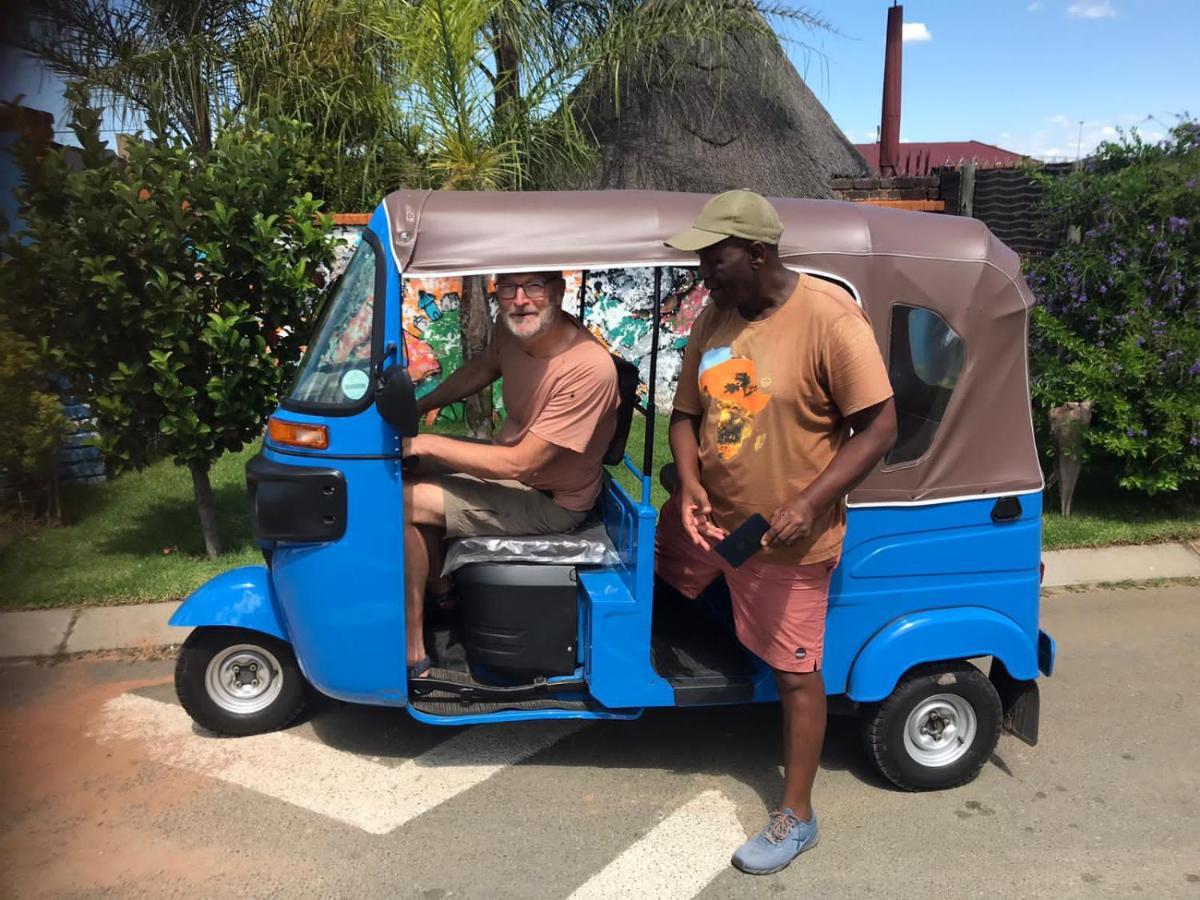 ソウェト Authentic Bicycle Tours And Backpackersホステル エクステリア 写真