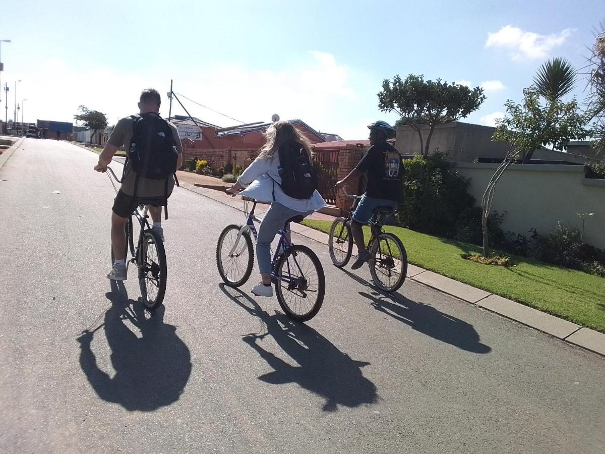 ソウェト Authentic Bicycle Tours And Backpackersホステル エクステリア 写真