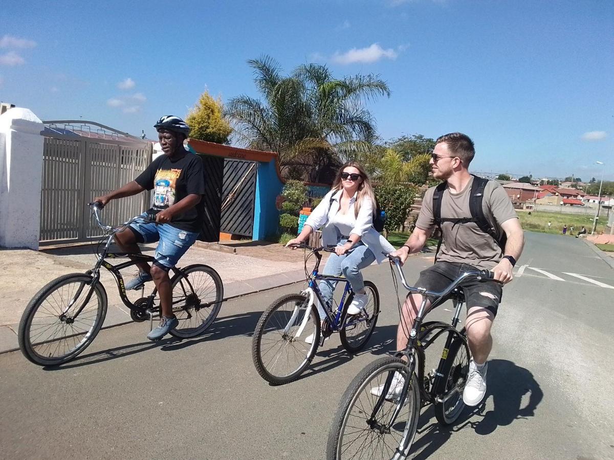 ソウェト Authentic Bicycle Tours And Backpackersホステル エクステリア 写真