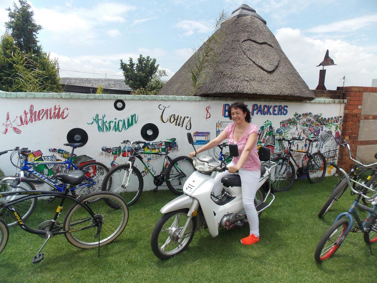 ソウェト Authentic Bicycle Tours And Backpackersホステル エクステリア 写真